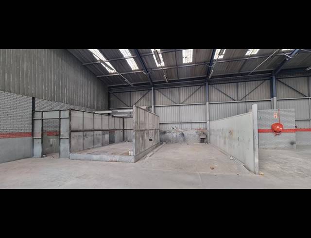 4,911M² WAREHOUSE FOR SALE IN SELBY